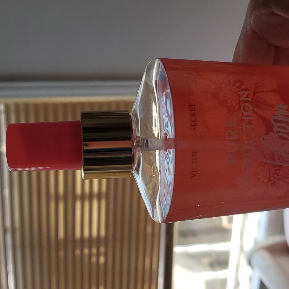 Victoria's Secret Vintage Pure Seduction Bloom Fragrance - Picture 5 of 6